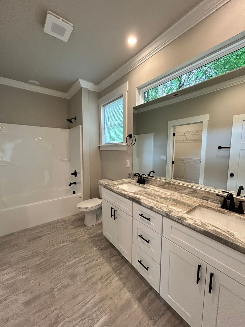 Ringgold House: 119 Gentry Road