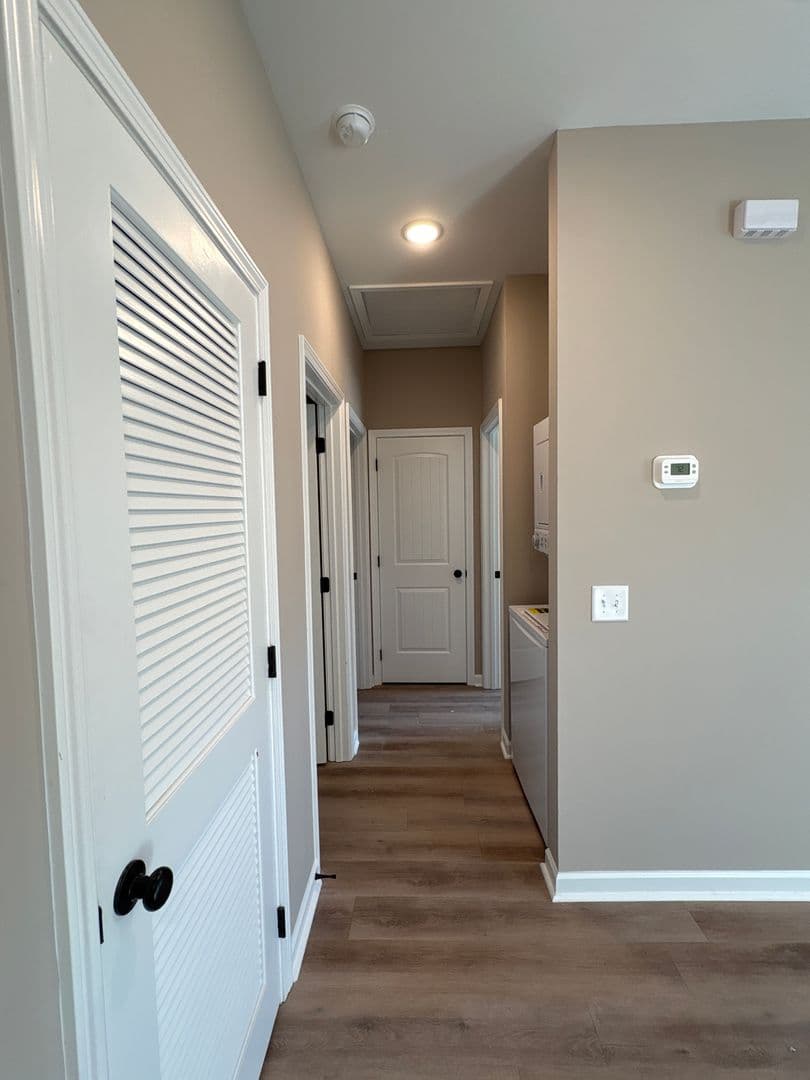 Manchester Apartment: 1109 S Spring St.