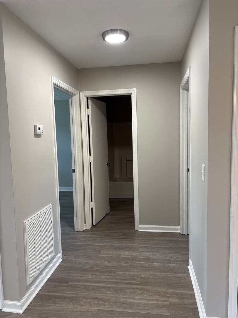 Manchester Townhome: 506 E. Main Street