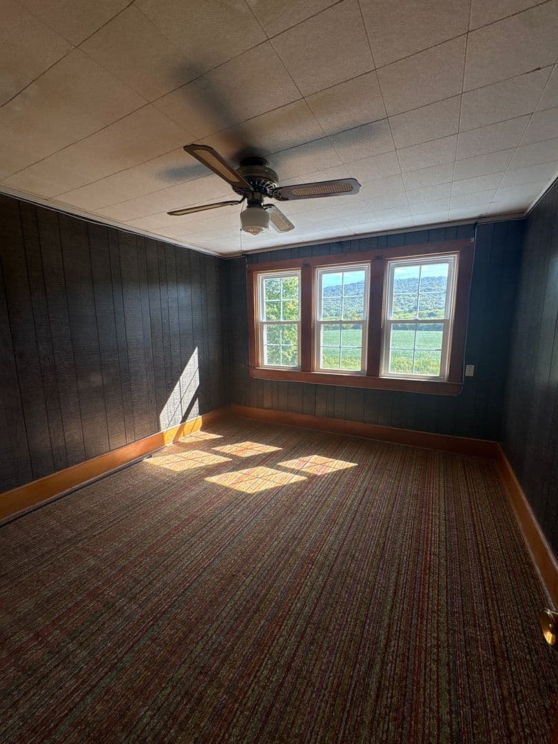 Hillsboro House: 4350 Stephenson Road