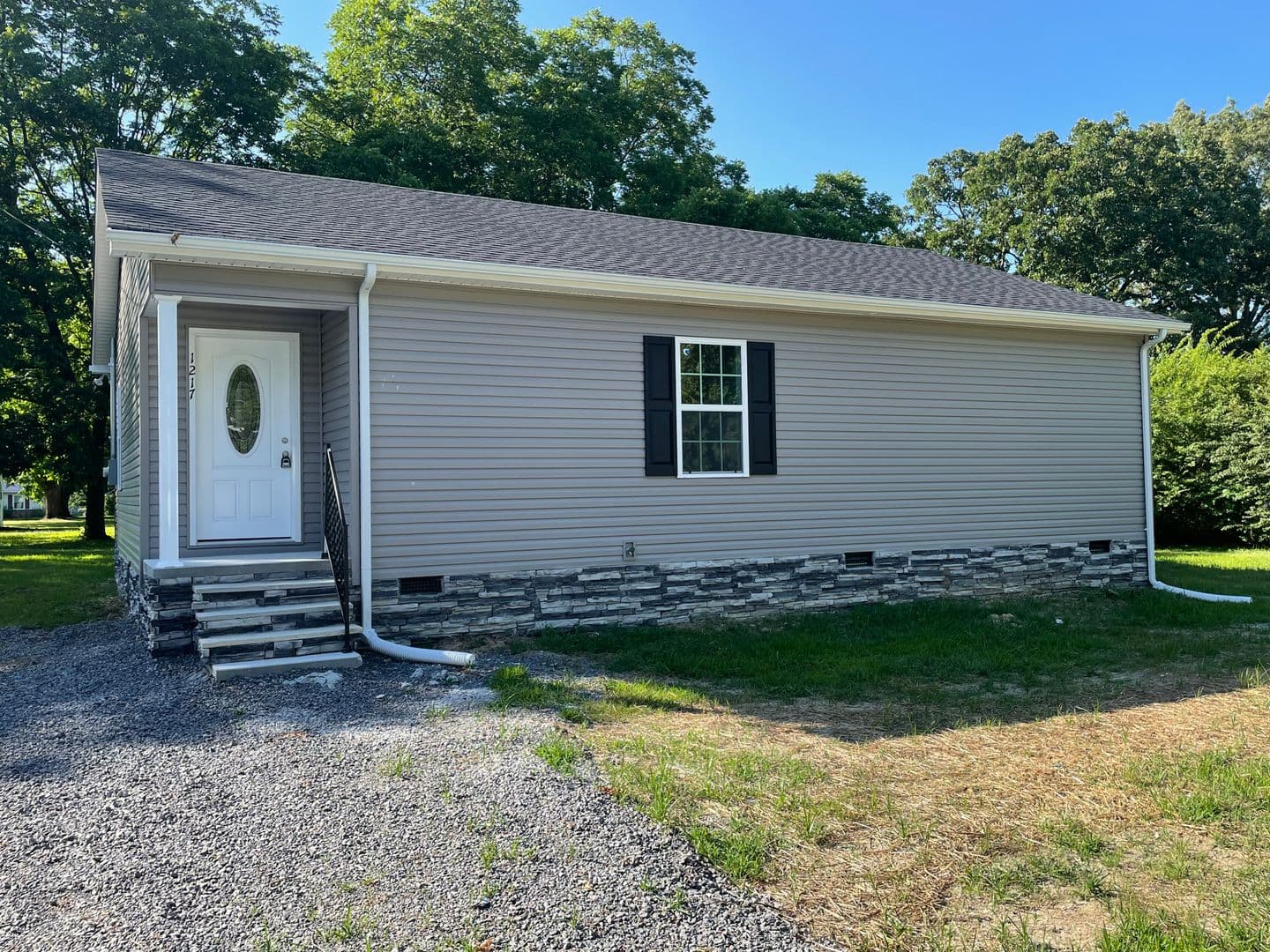 Tullahoma House: 1217 E Lauderdale St.