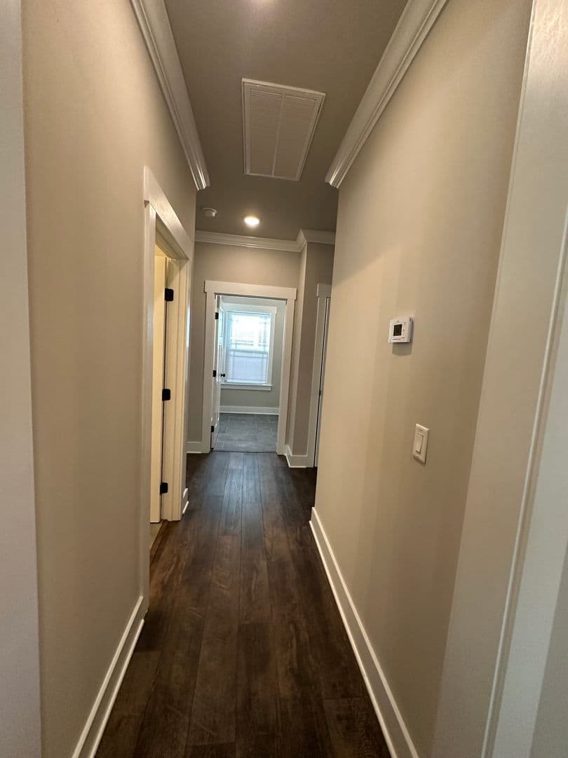 Ringgold House: 537 Willow Grove Court