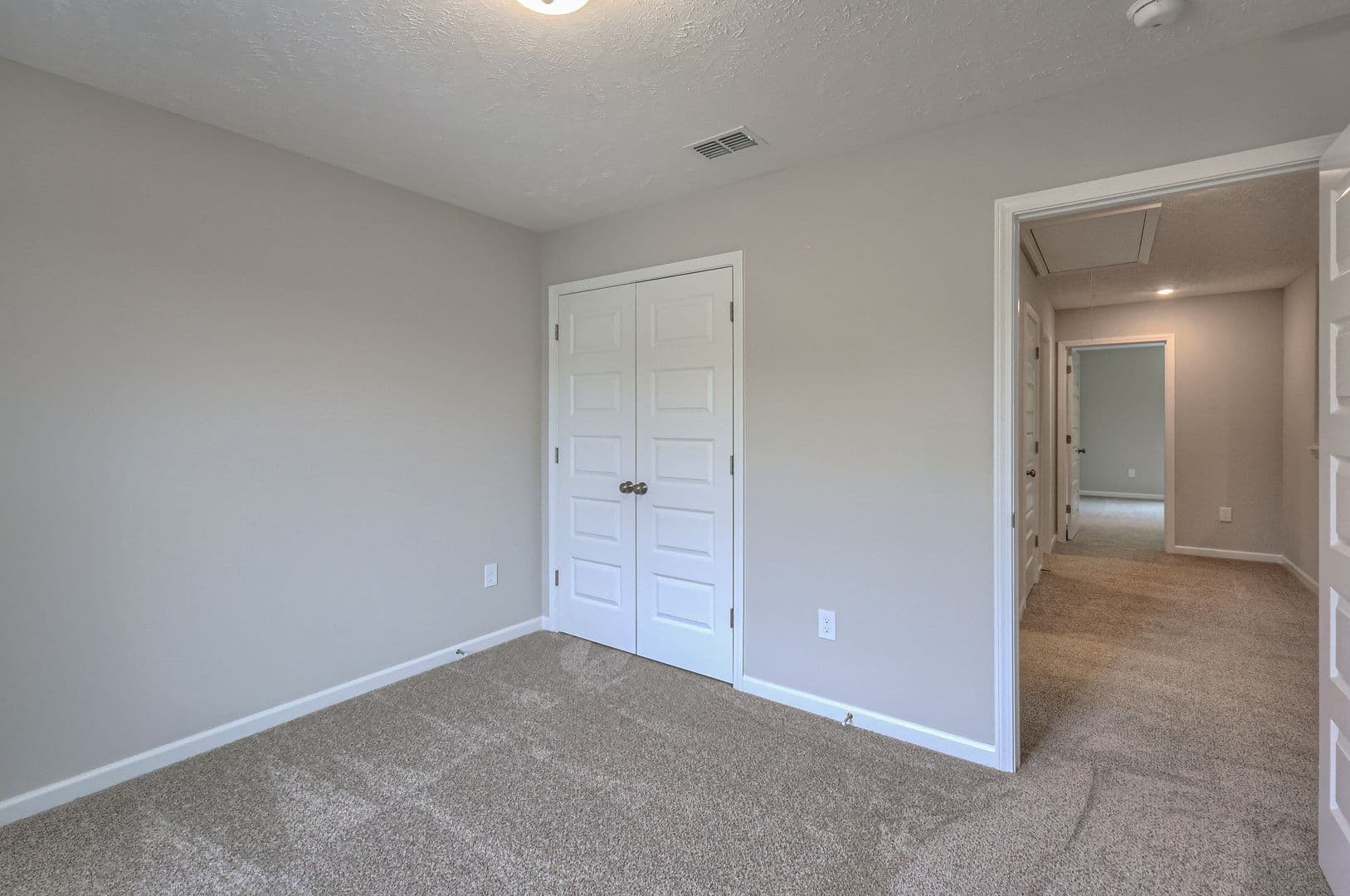 Manchester Townhome: 230 Creek Wood Rd.