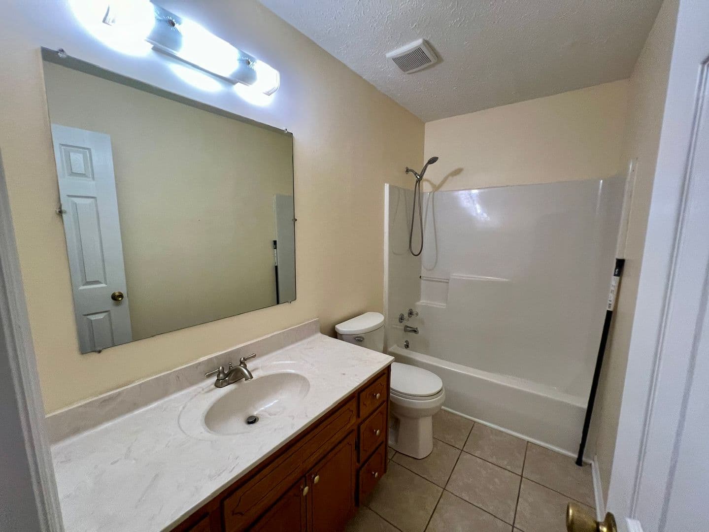 Murfreesboro House: 429 Jonquil Court