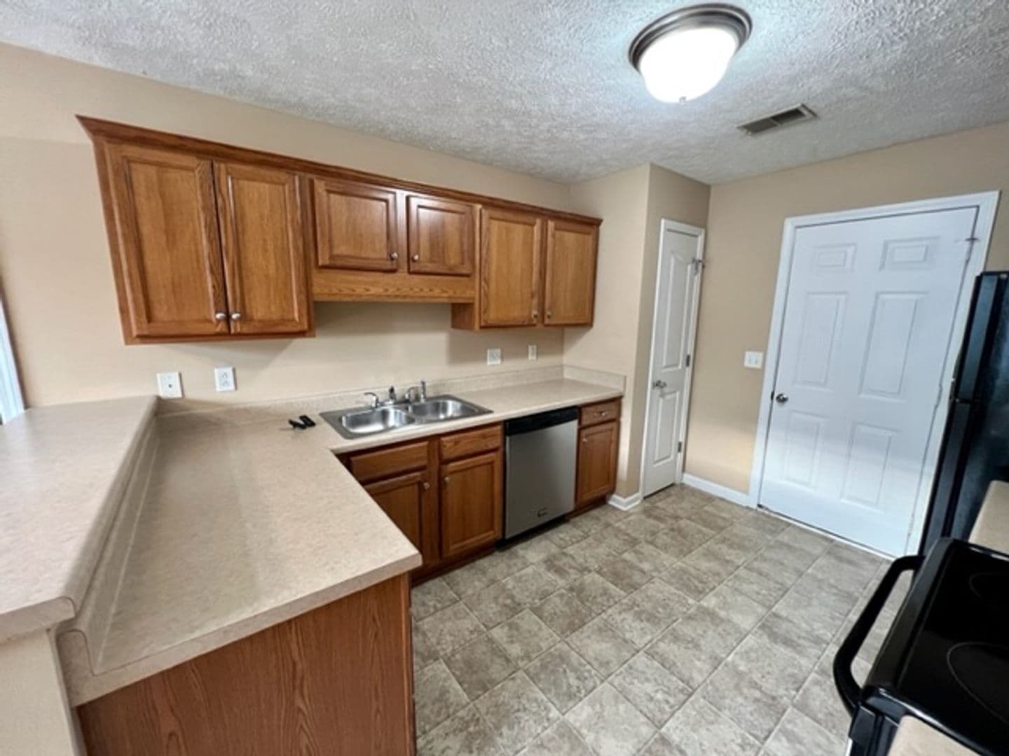 Murfreesboro House: 1119 Eastwoods Drive