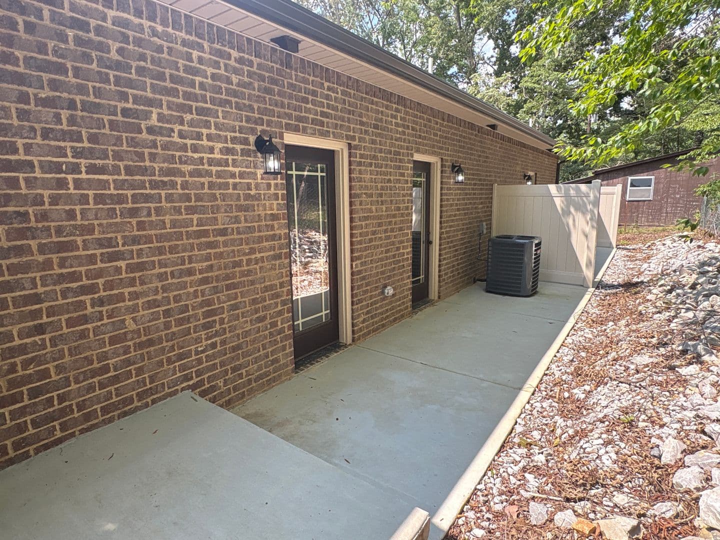 Manchester Apartment: 513 West End Circle