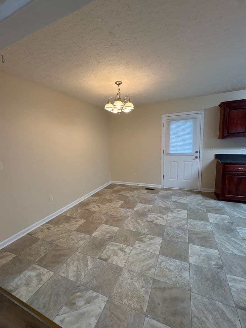 Manchester House: 173 Forrestwood Drive