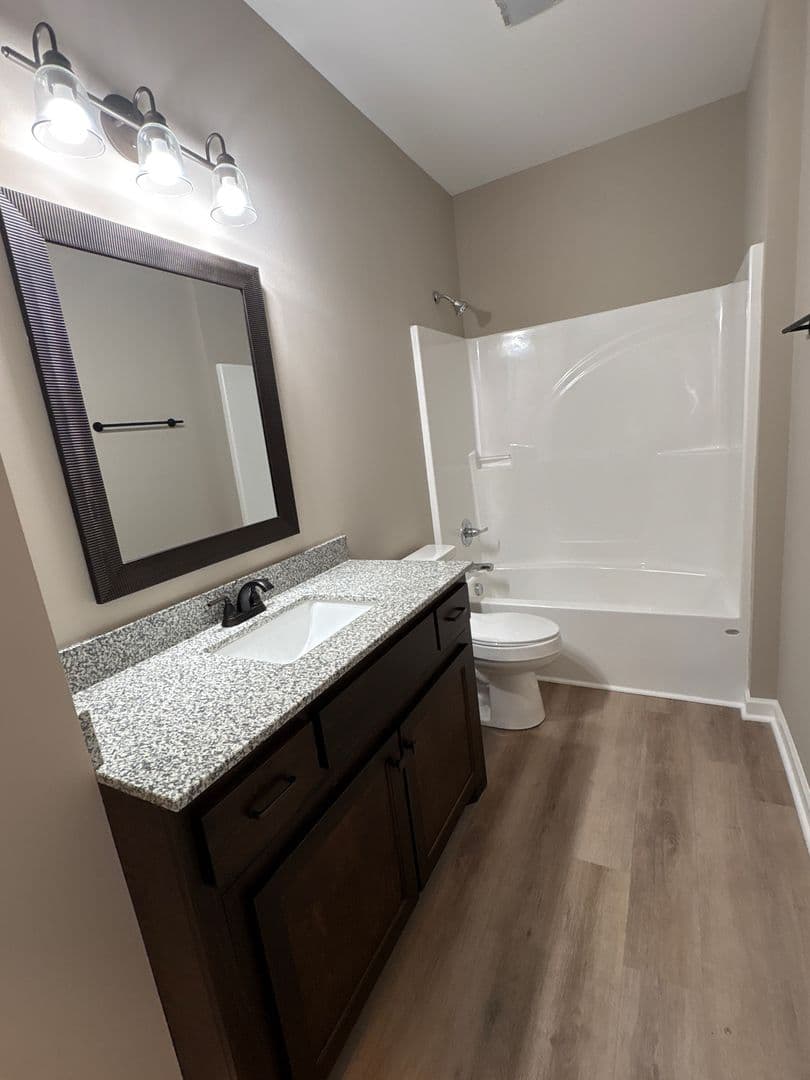 Manchester Apartment: 1109 S Spring St.