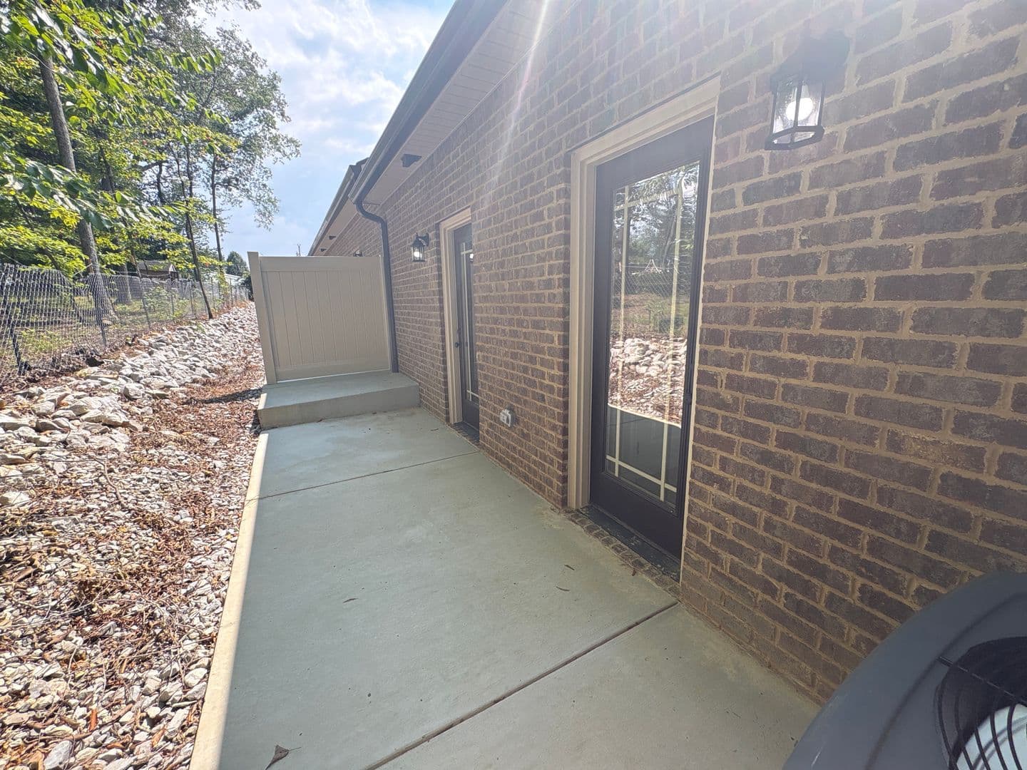 Manchester Apartment: 513 West End Circle