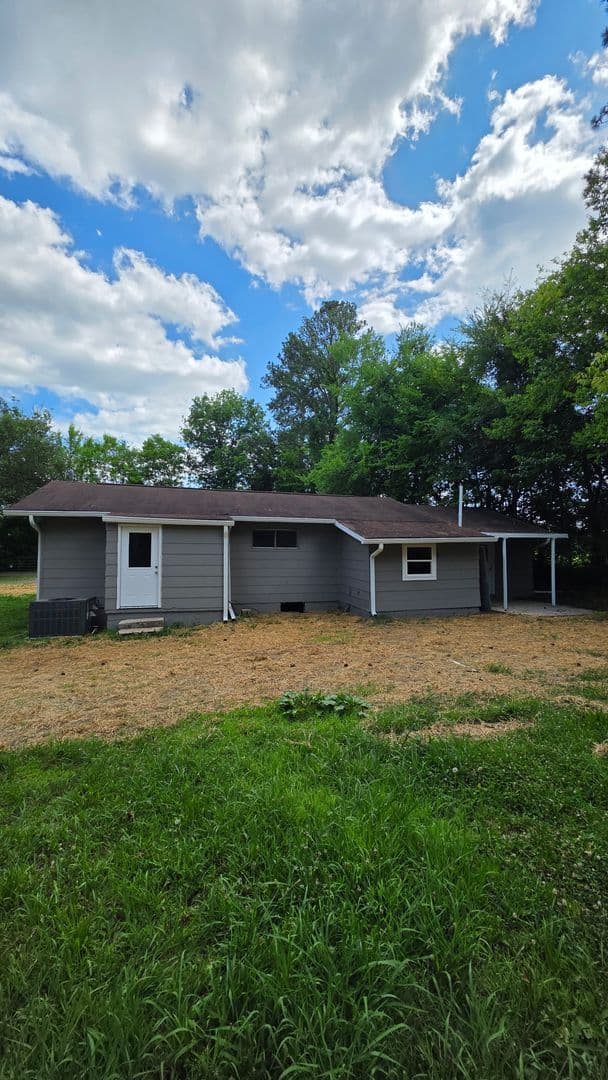 Rossville House: 89 Susan Ln.
