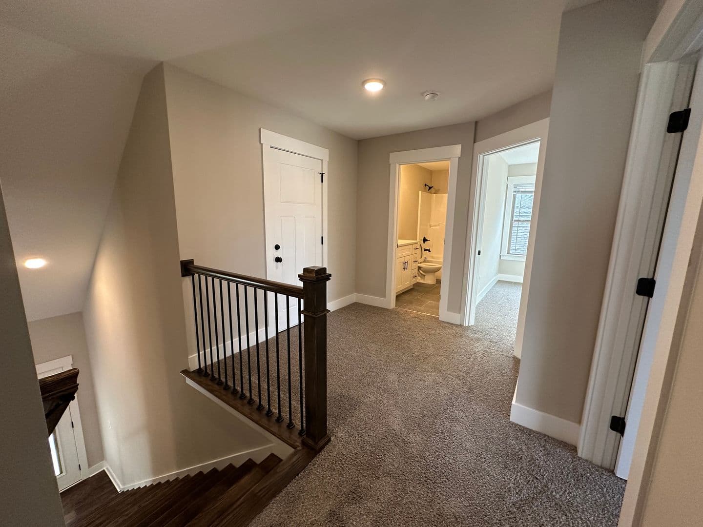 Ringgold House: 537 Willow Grove Court