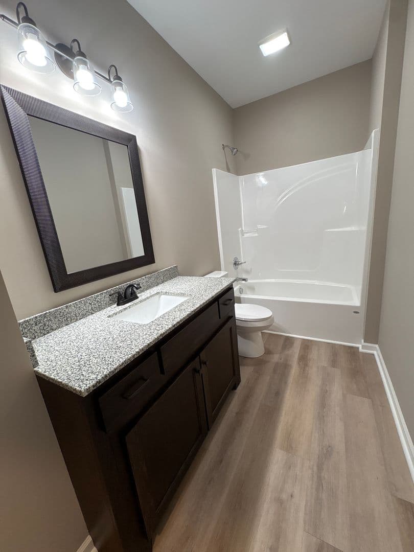 Manchester Apartment: 1109 S Spring St.