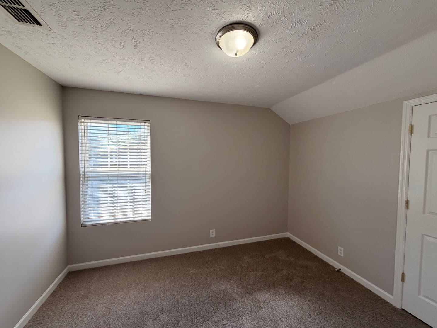 Murfreesboro House: 1836 Antebellum Drive