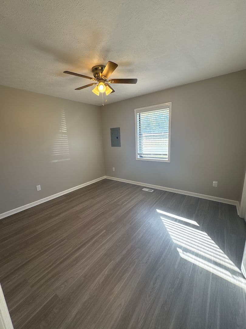 Manchester House: 108 Wiley St