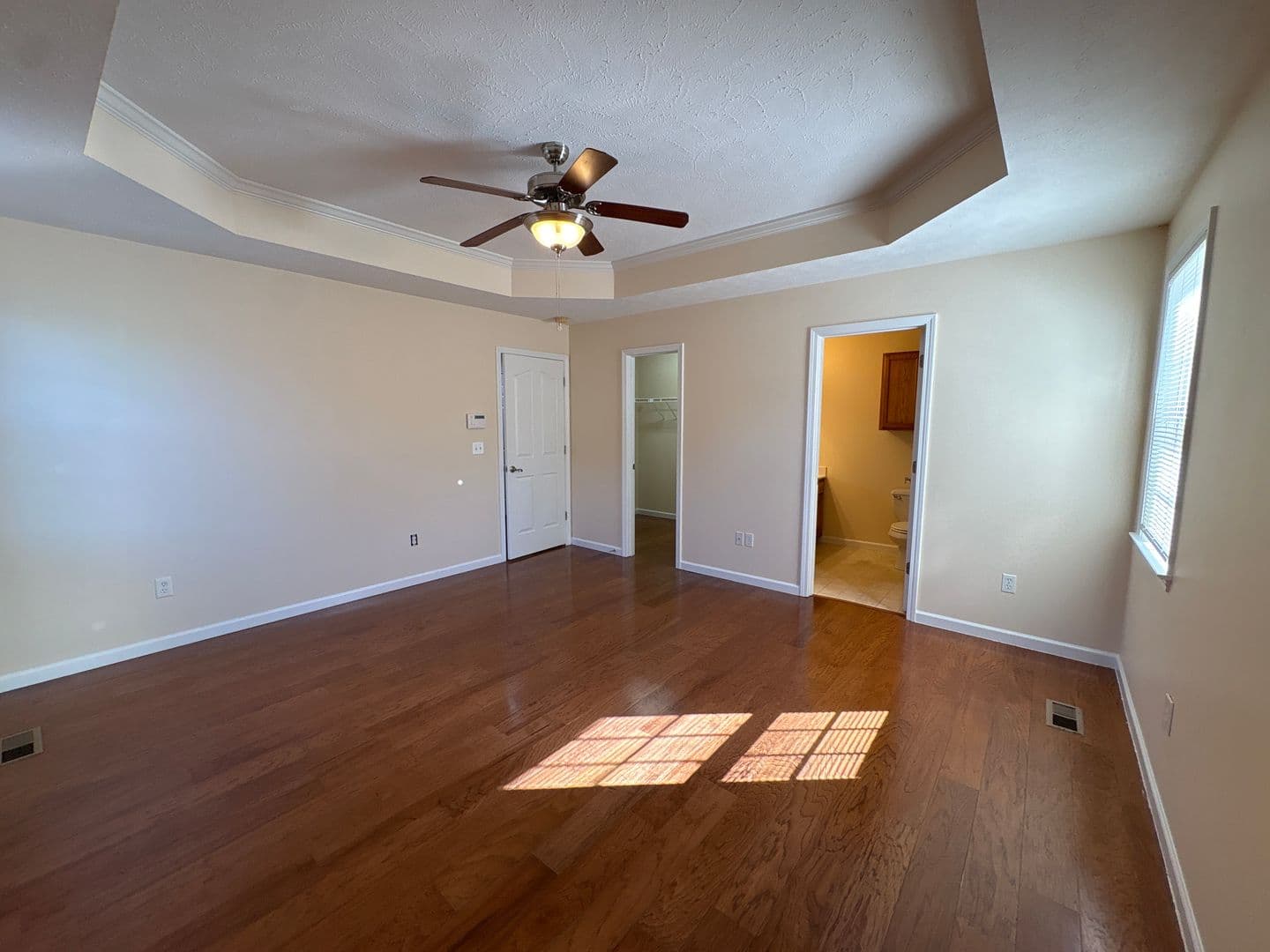 Manchester House: 1503 5th Avenue