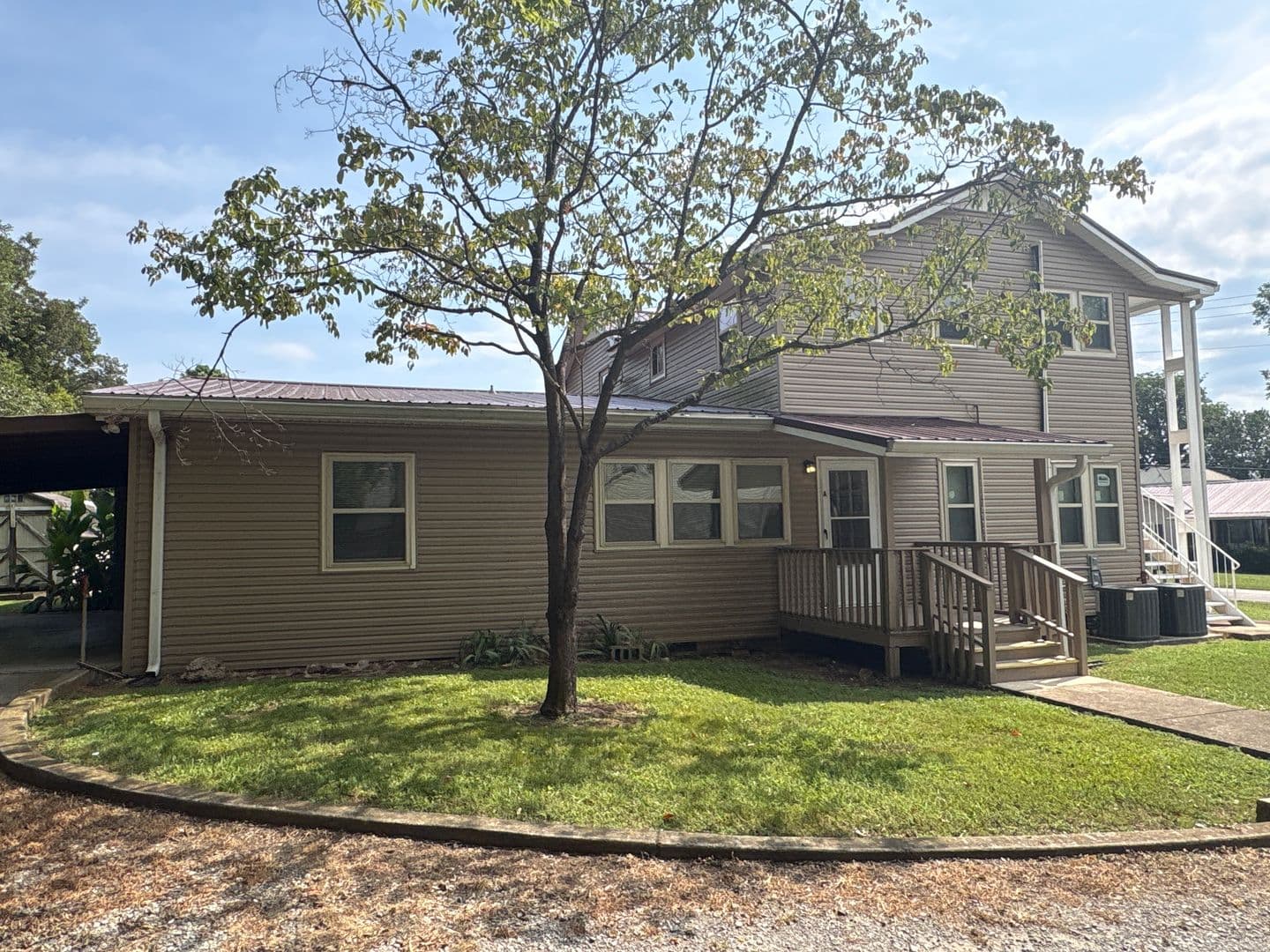 Winchester Apartment: 408 3rd Avenue NW