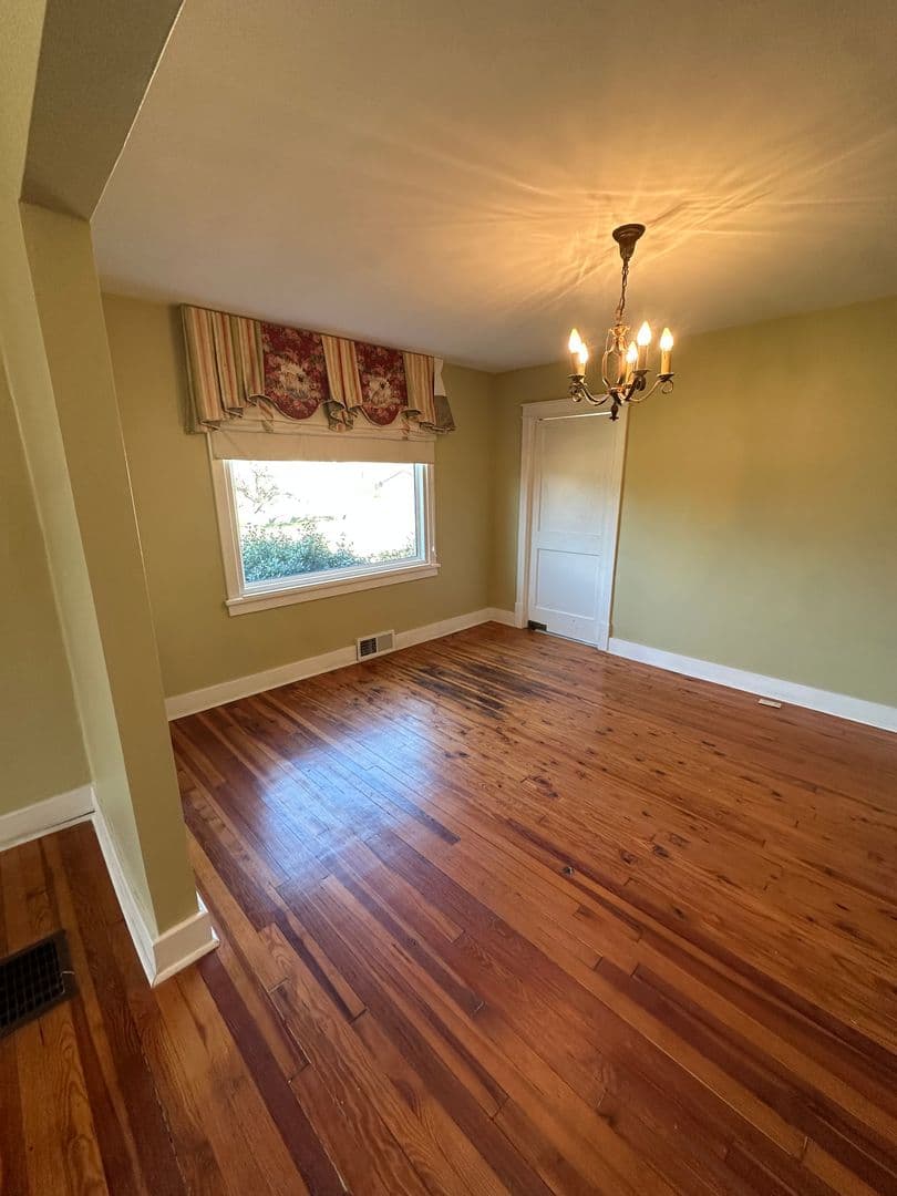 Shelbyville House: 709 S Brittain Street