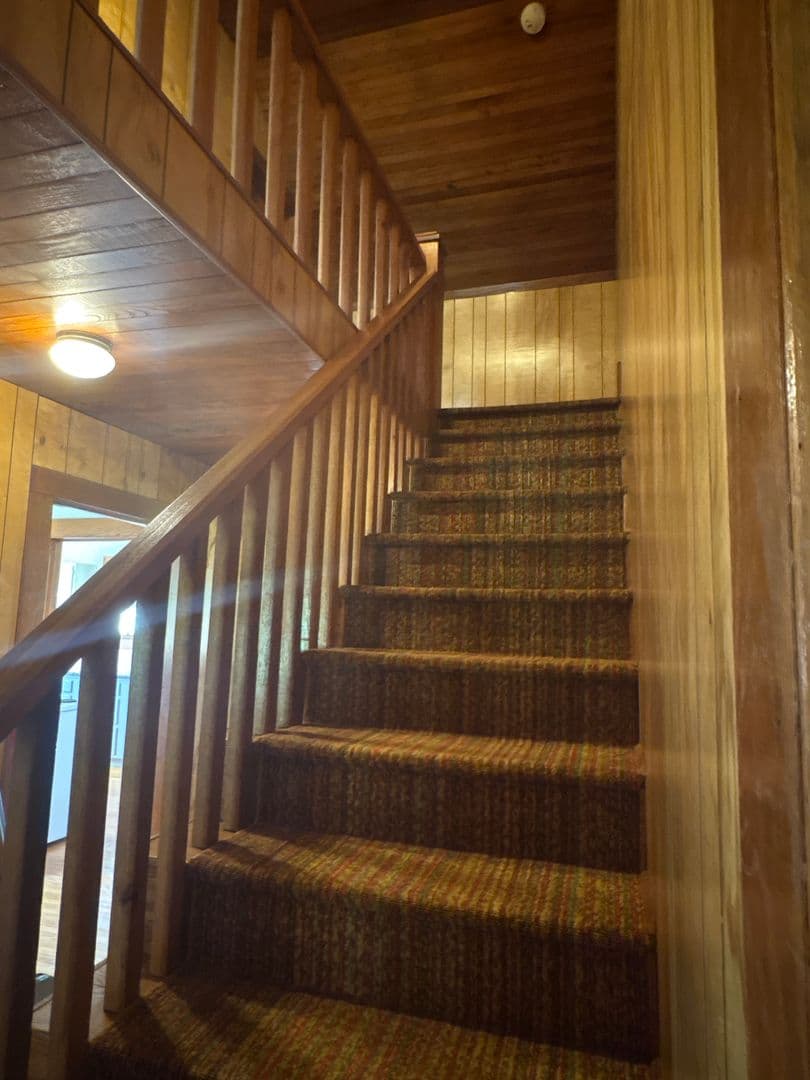 Hillsboro House: 4350 Stephenson Road