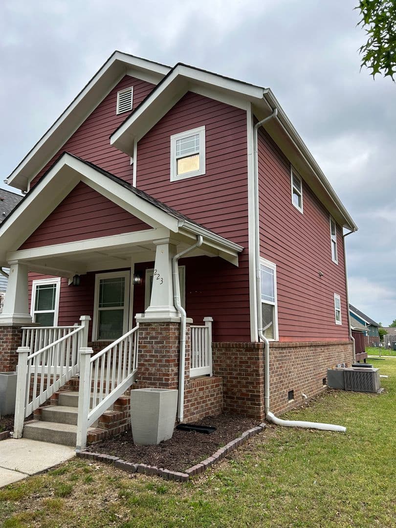 Chattanooga House: 223 W 37th Street