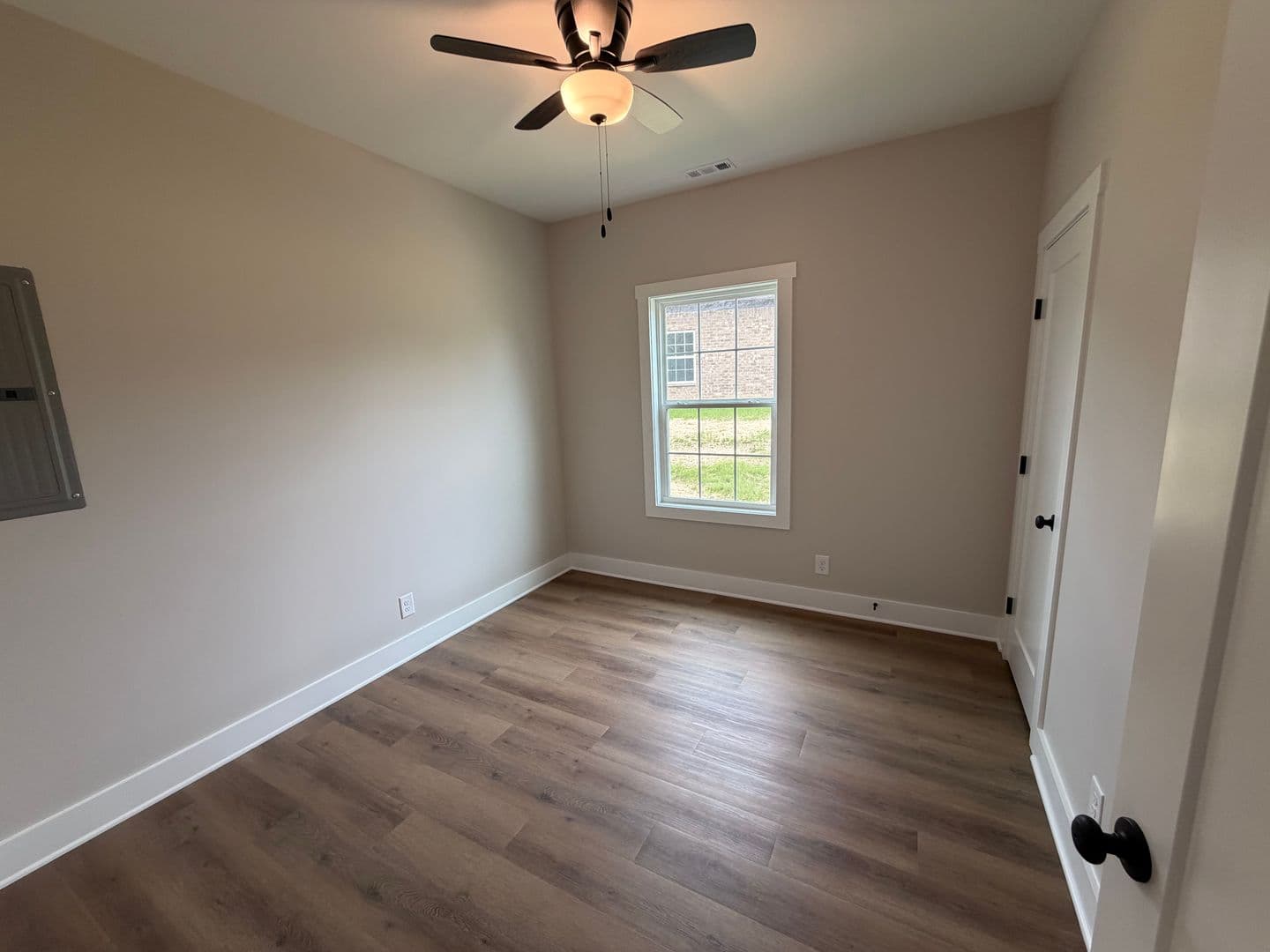 Shelbyville House: 206 Cates St