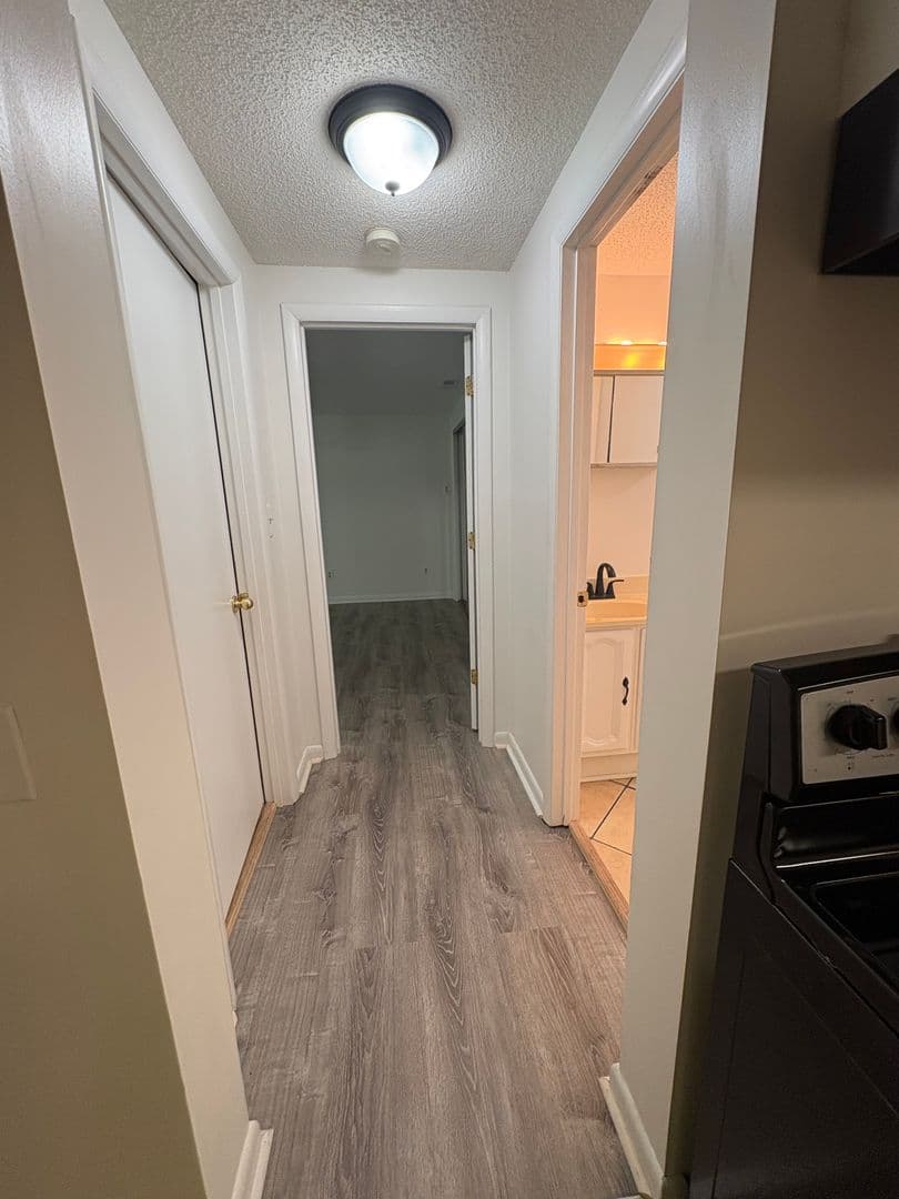 Winchester Apartment: 408 3rd Avenue NW