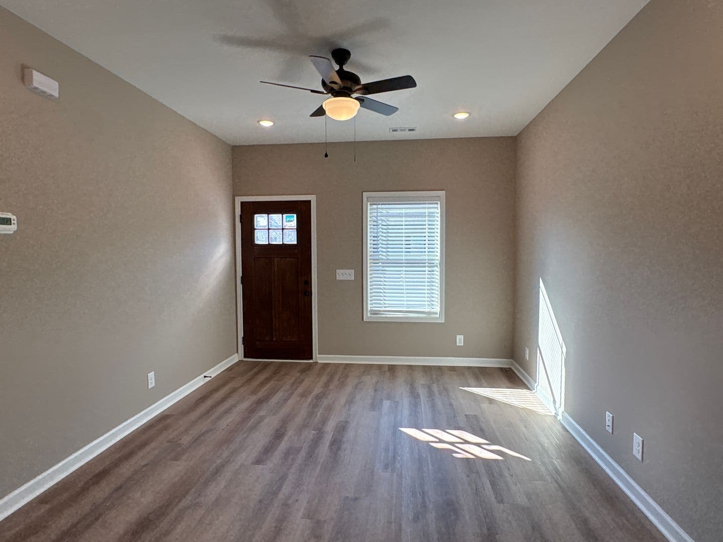 Manchester Apartment: 1109 S Spring St.