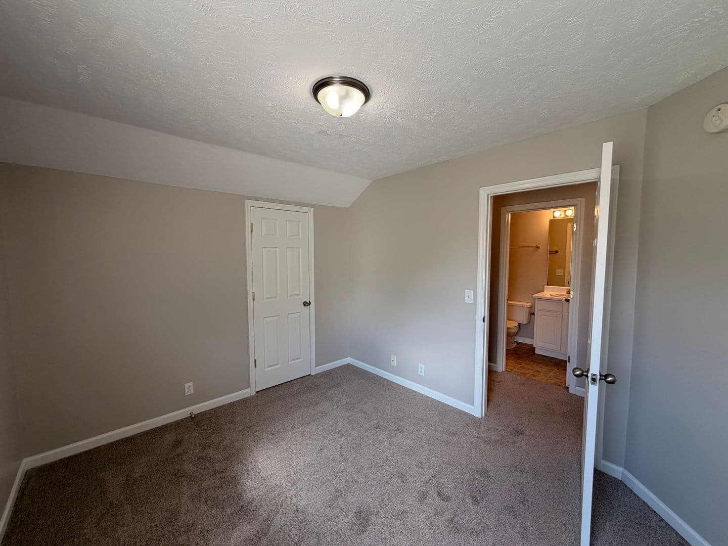 Murfreesboro House: 1836 Antebellum Drive