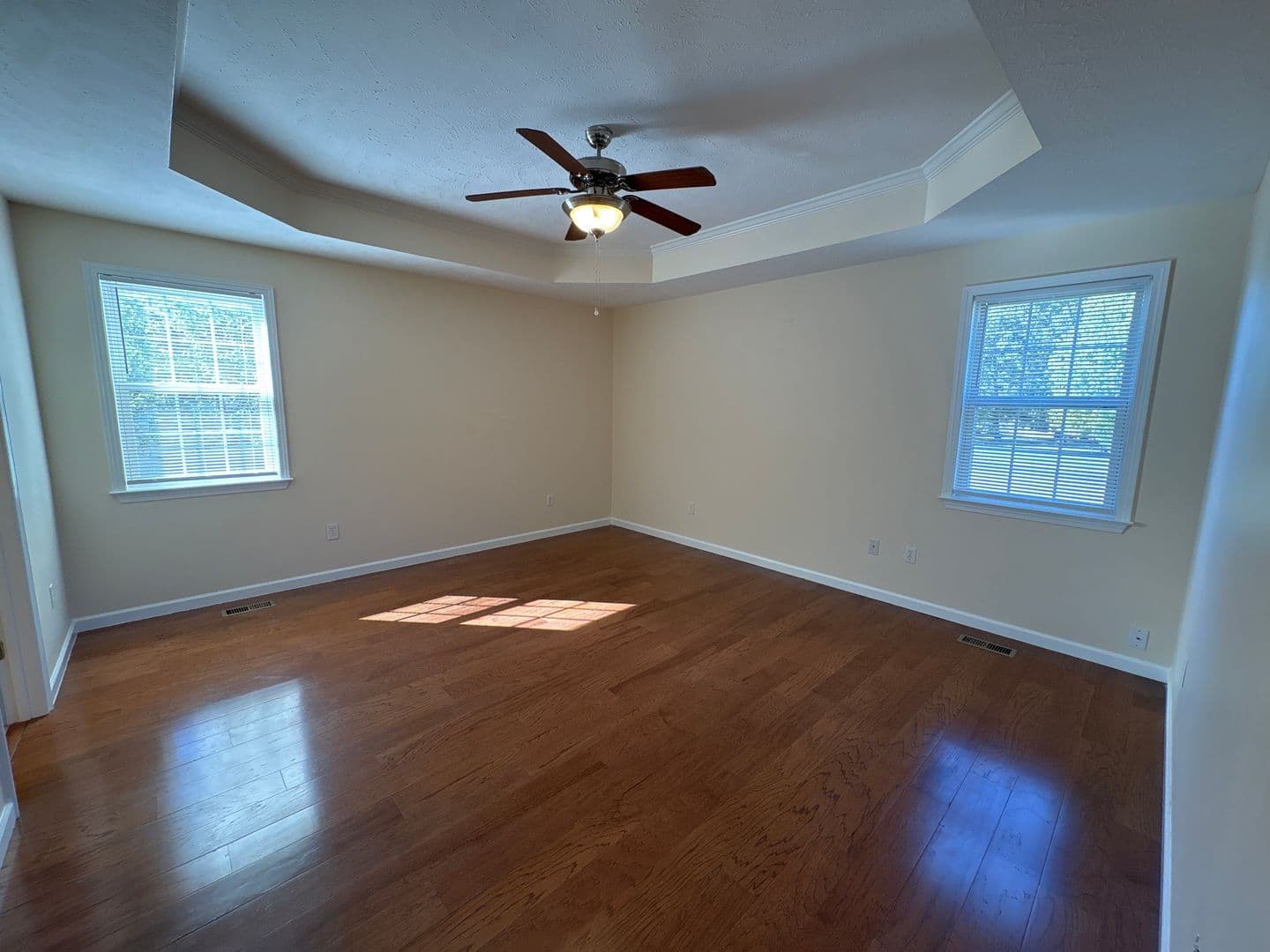 Manchester House: 1503 5th Avenue