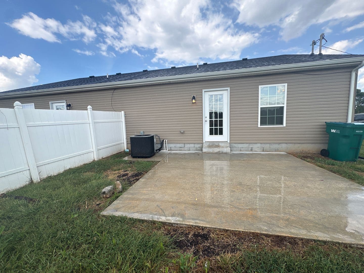Winchester House: 1108 Old Cowan Road