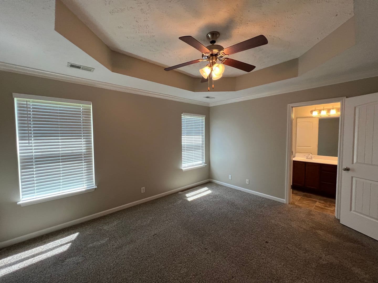 Murfreesboro House: 1125 Halverson Drive