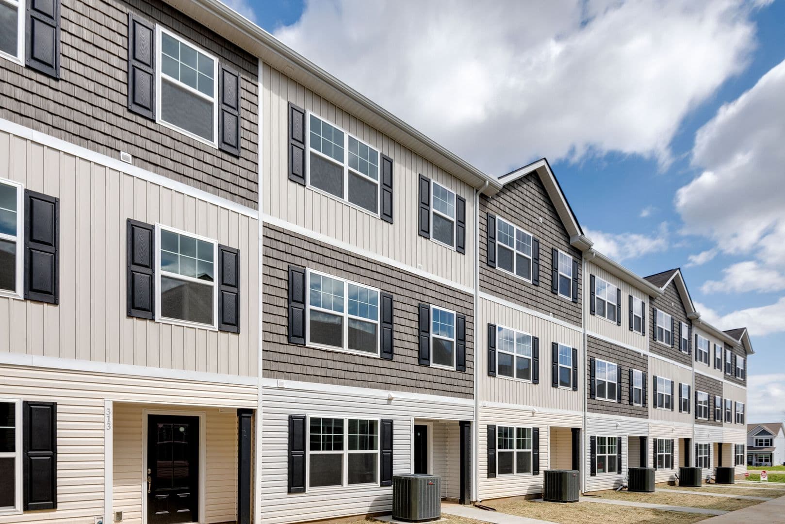Lavergne Townhome: 305 Moshe Feder Way