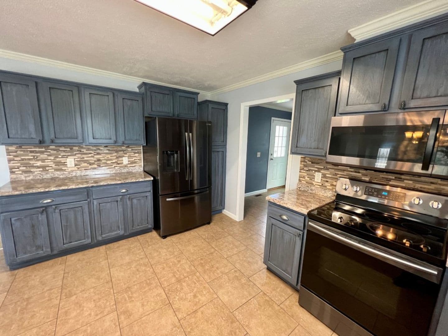 Shelbyville House: 1625 Hwy 64 W