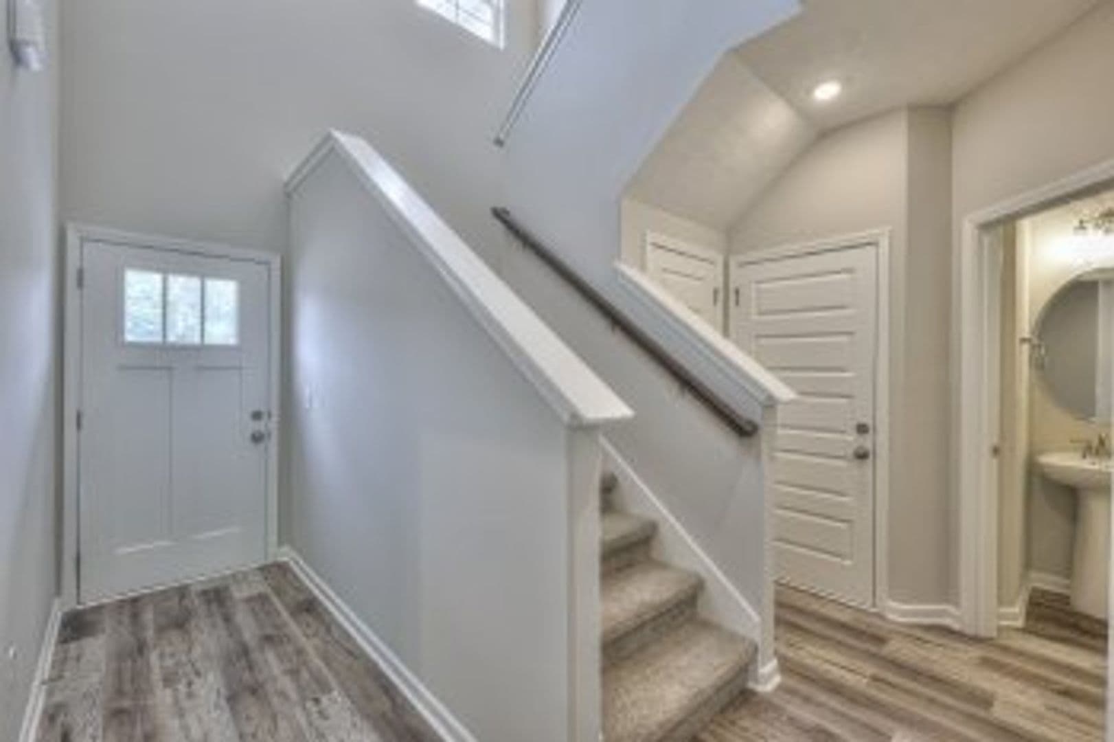 Manchester Townhome: 175 Creek Wood Rd