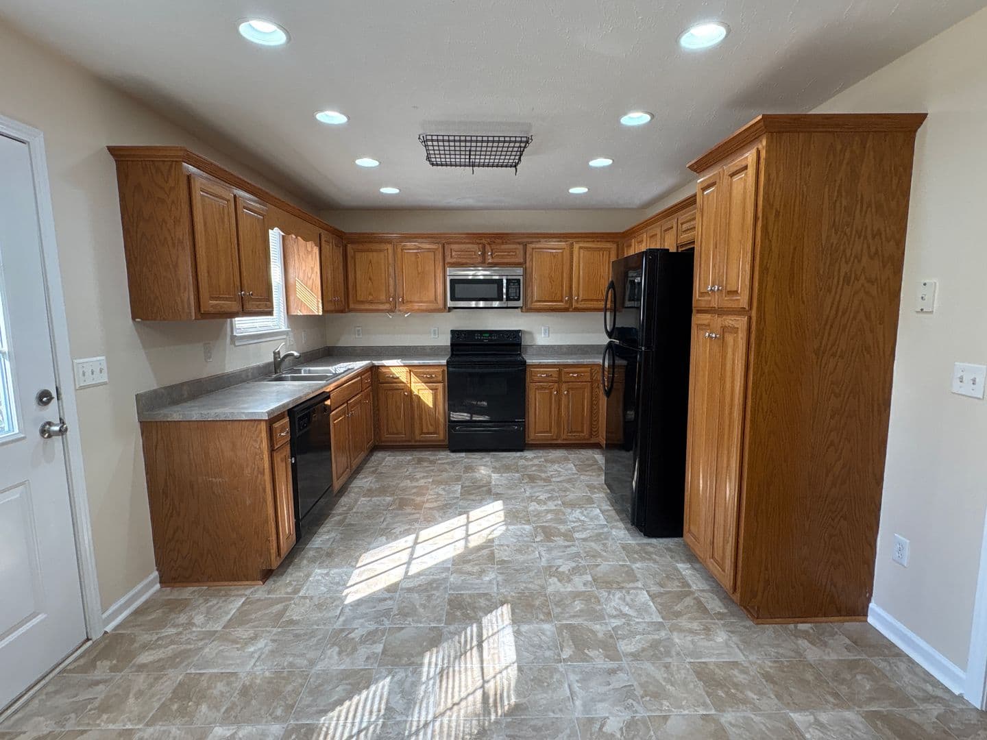 Manchester House: 1503 5th Avenue