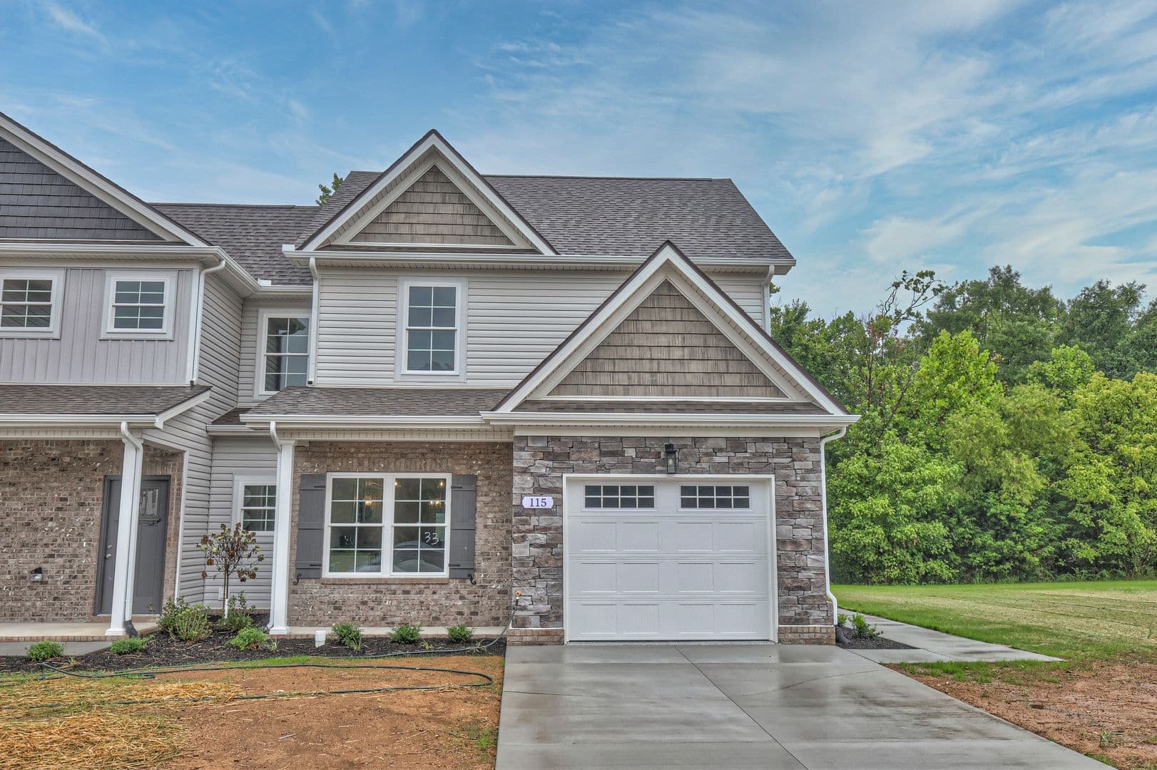 Manchester Townhome: 230 Creek Wood Rd.