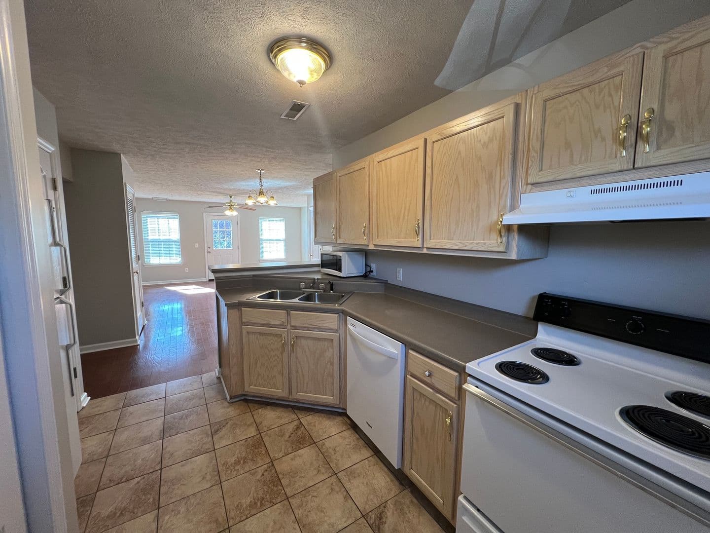 Murfreesboro Townhome: 1624 Center Pointe Drive