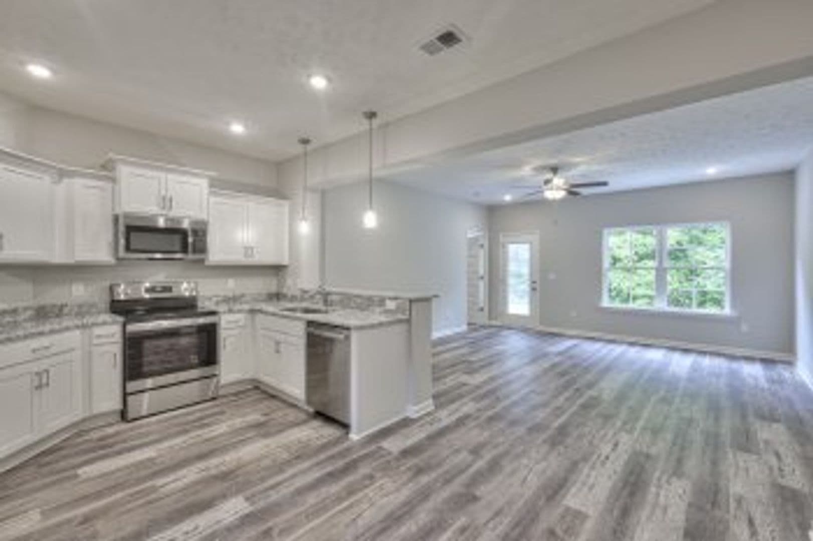 Manchester Townhome: 175 Creek Wood Rd