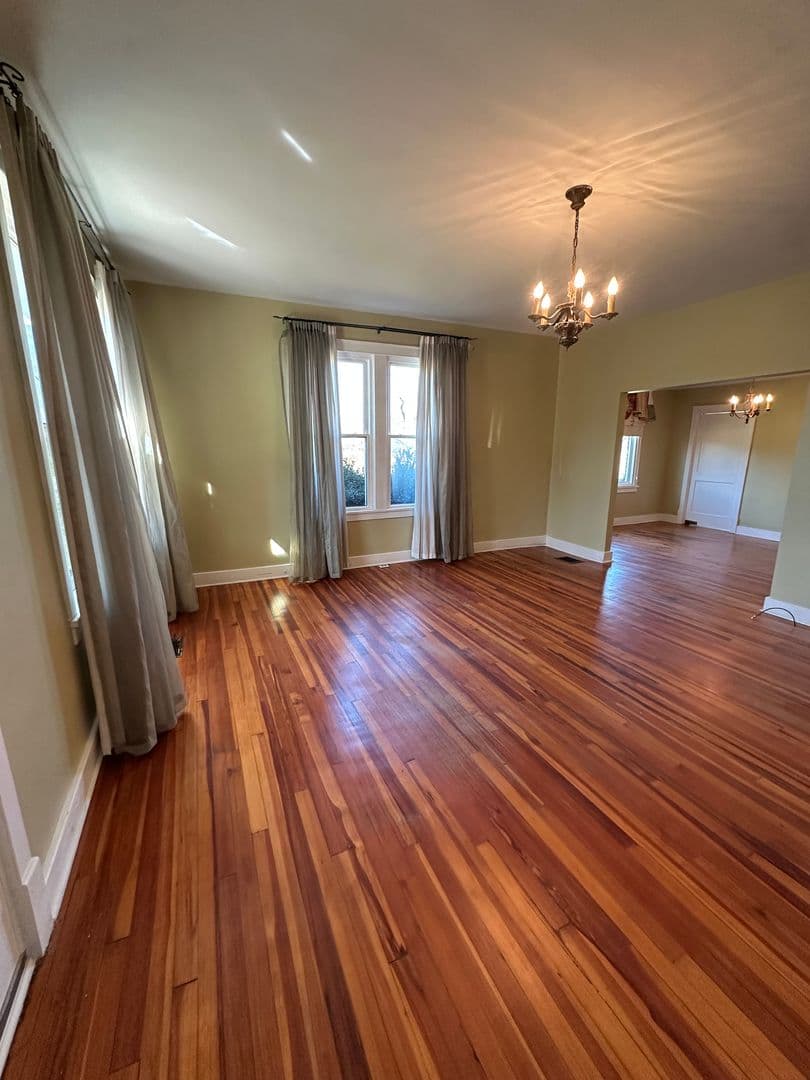 Shelbyville House: 709 S Brittain Street
