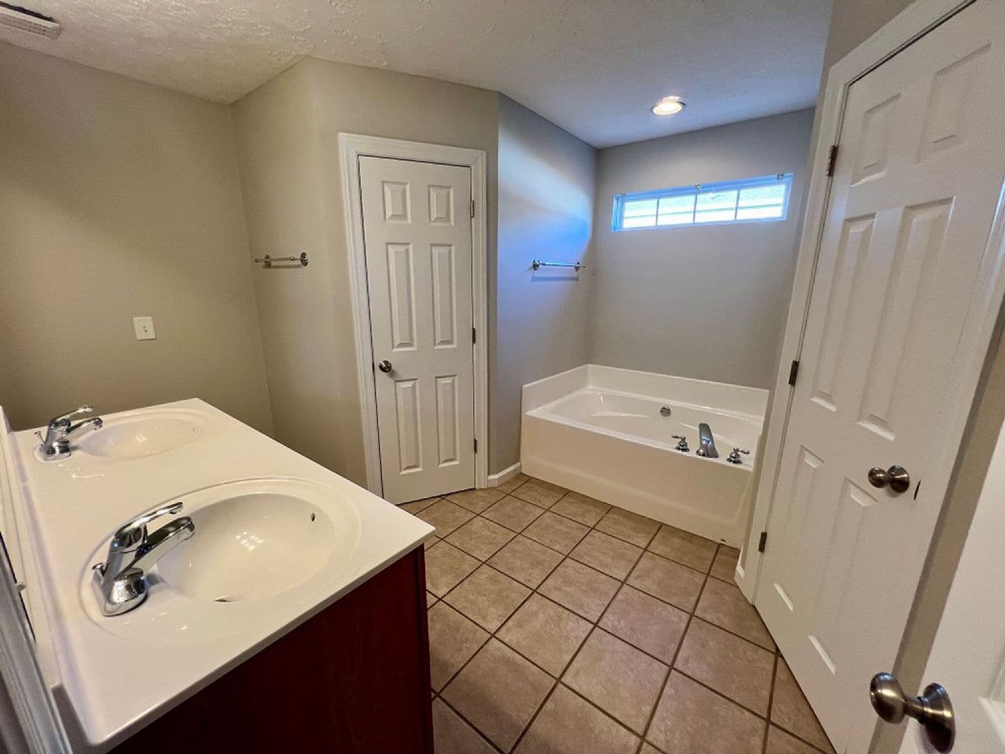 Murfreesboro House: 3313 Hamberton Circle