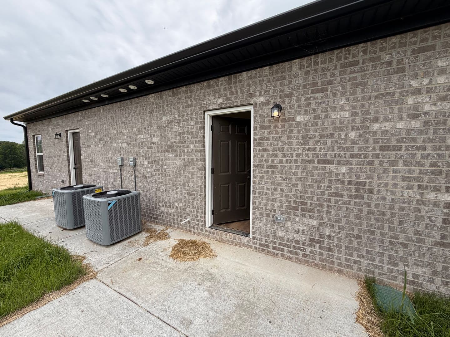 Shelbyville House: 206 Cates St