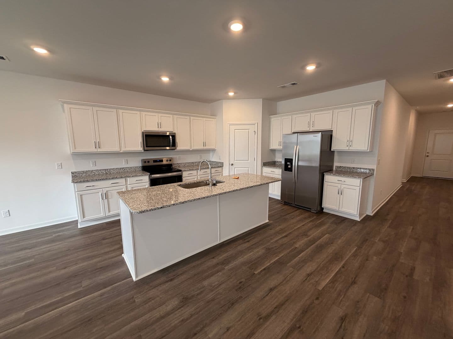 Shelbyville House: 225 idle Drive