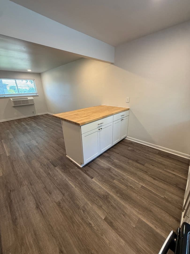 Nashville Apartment: 1826 Lebanon Pike