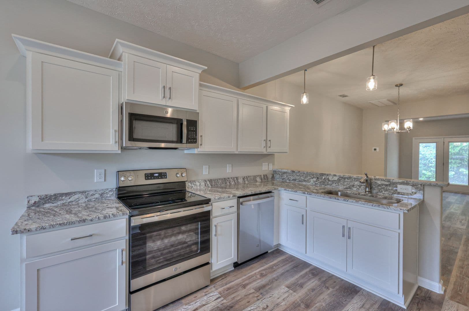 Manchester Townhome: 230 Creek Wood Rd.