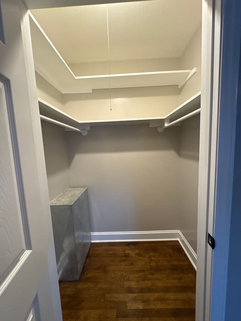 Winchester Apartment: 609 N High Street