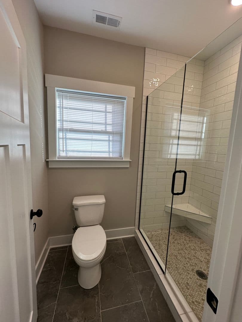 Ringgold House: 537 Willow Grove Court