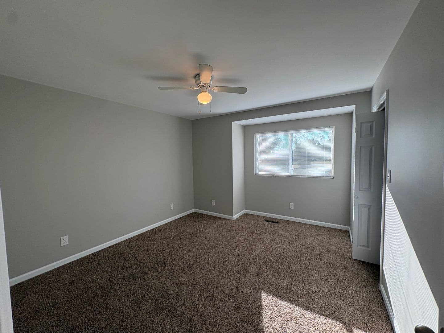 Tullahoma Townhome: 601 E Grundy St.