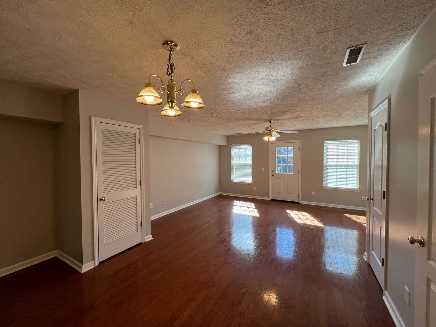 Murfreesboro Townhome: 1624 Center Pointe Drive