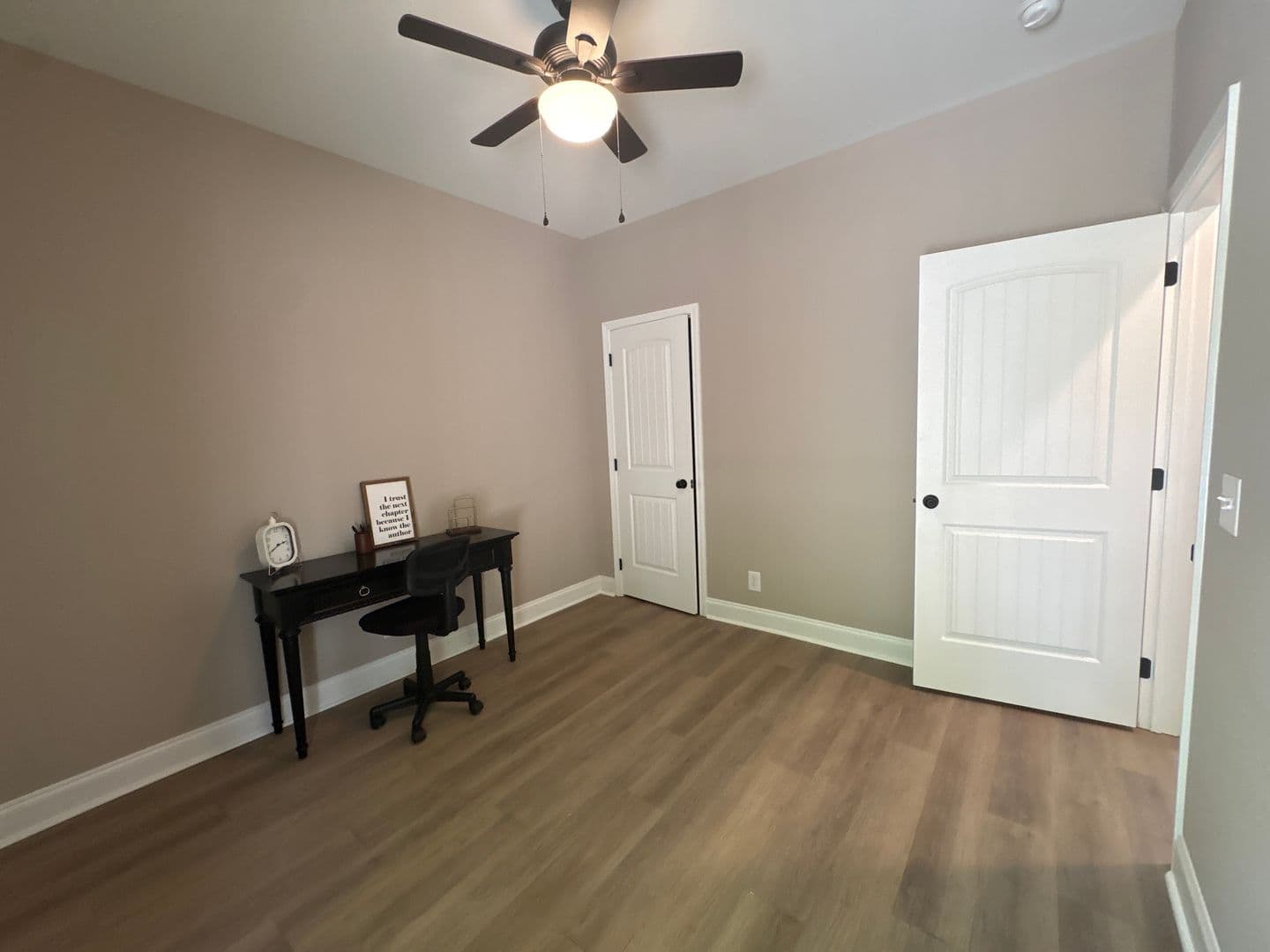 Manchester Apartment: 513 West End Circle