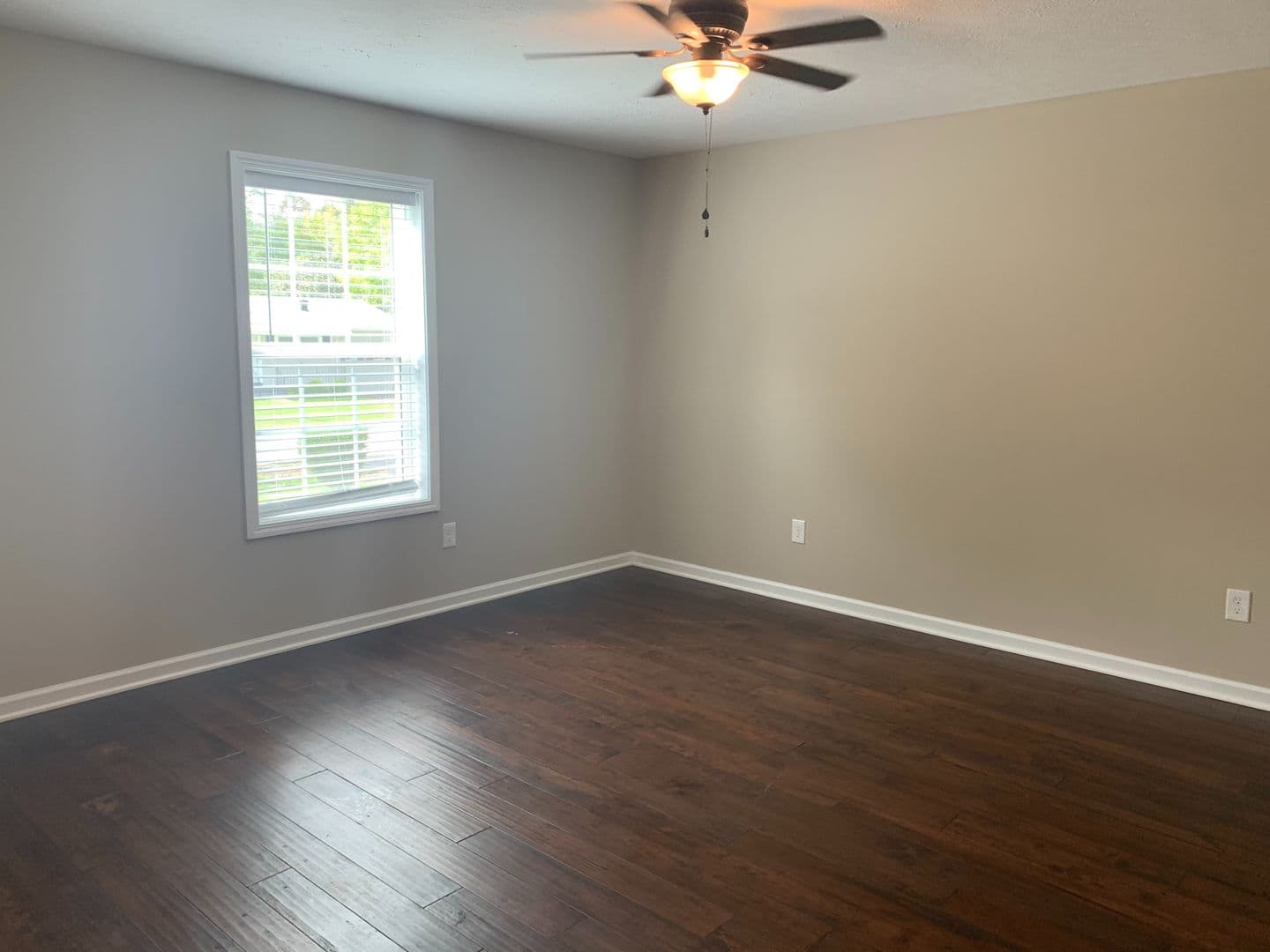 Tullahoma House: 429 Oakwood Rd