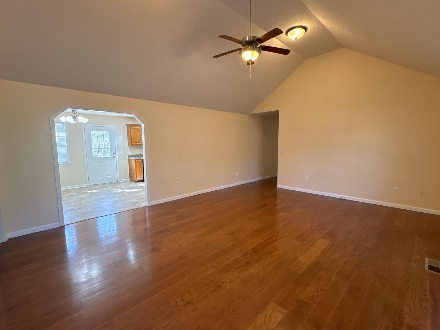Manchester House: 1503 5th Avenue